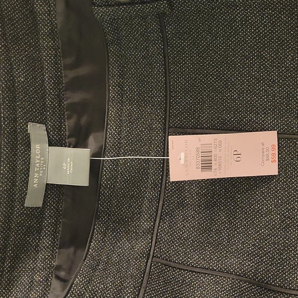 Ann Taylor, size 6P, dark gray skirt - Picture 3 of 3
